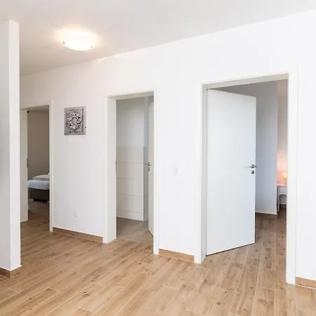 Appartamento Haffhaus 2, Ferienwohnung X *